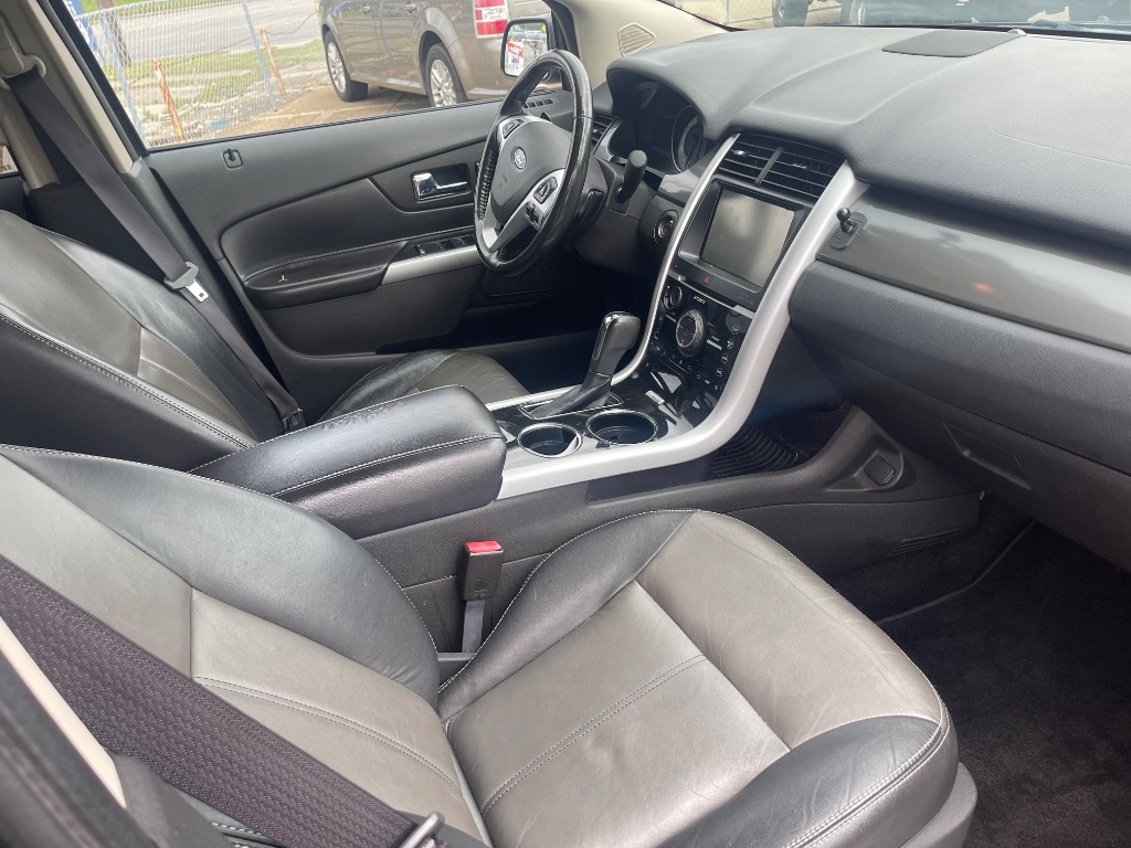 2011 Ford Explorer Limited - Photo 8